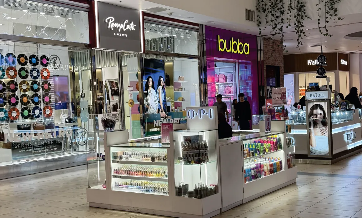 Desarrollo comercial con locales de retail